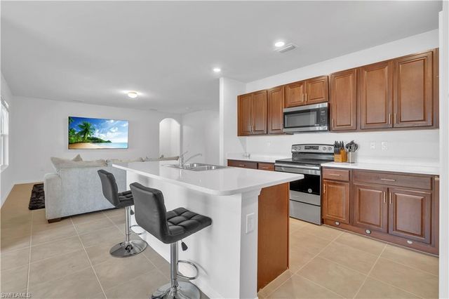 511 SW 26th AVE, Cape Coral, FL 33991