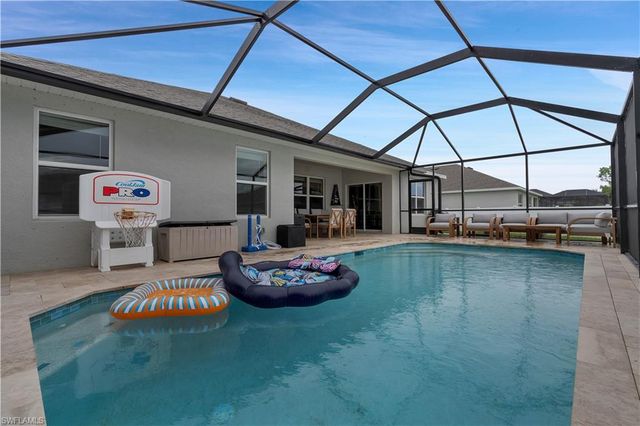 511 SW 26th AVE, Cape Coral, FL 33991