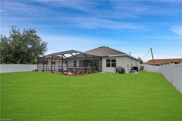 511 SW 26th AVE, Cape Coral, FL 33991