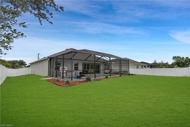 511 SW 26th AVE, Cape Coral, FL 33991