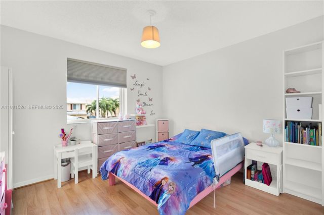 16415 SW 73rd Ter, Miami, FL 33193