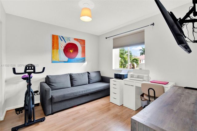 16415 SW 73rd Ter, Miami, FL 33193