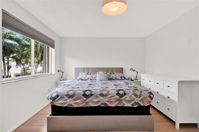 16415 SW 73rd Ter, Miami, FL 33193