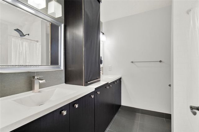 16415 SW 73rd Ter, Miami, FL 33193