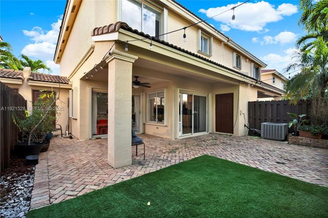 16415 SW 73rd Ter, Miami, FL 33193