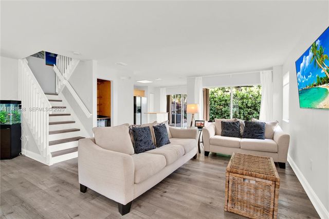 16415 SW 73rd Ter, Miami, FL 33193