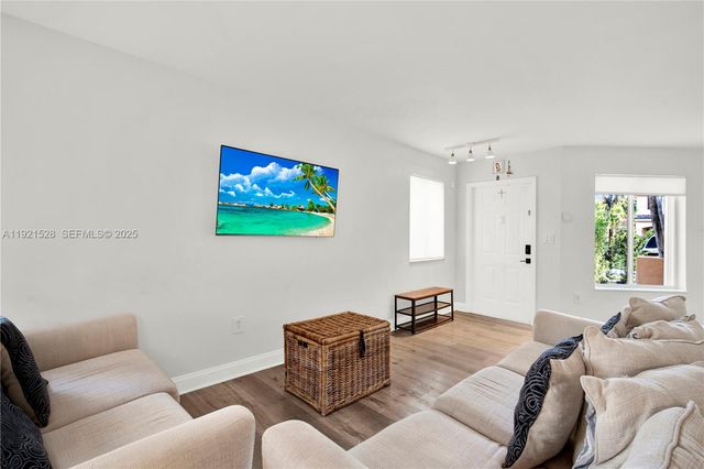 16415 SW 73rd Ter, Miami, FL 33193