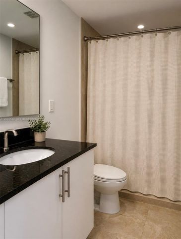 3300 NE 191st Street 907, Aventura, FL 33180