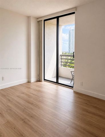 3300 NE 191st Street 907, Aventura, FL 33180