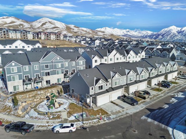 986 W VISTA RIDGE DR, Lehi, UT 84043