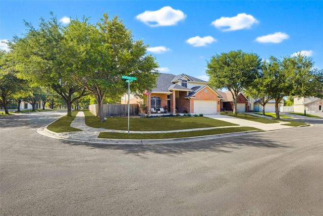 518 BANDERA CIR CIR, New Braunfels, TX 78130