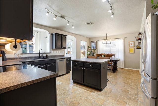 518 BANDERA CIR CIR, New Braunfels, TX 78130