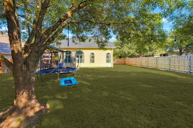 518 BANDERA CIR CIR, New Braunfels, TX 78130