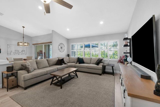 17215 Boca Club Boulevard 1, Boca Raton, FL 33487