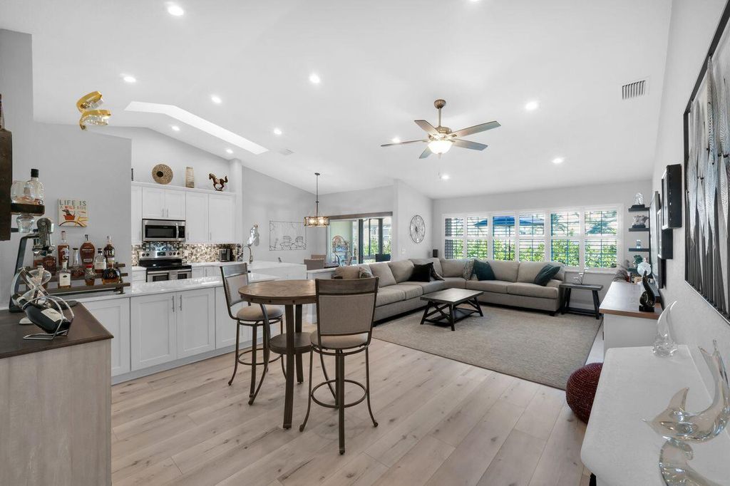 17215 Boca Club Boulevard 1, Boca Raton, FL 33487