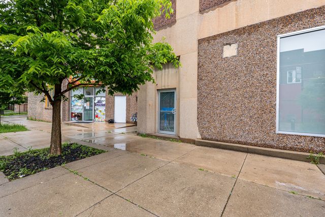 2520 W Devon Avenue 2a, Chicago, IL 60659
