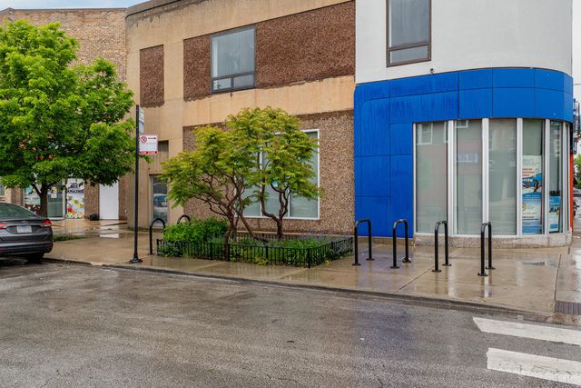 2520 W Devon Avenue 2a, Chicago, IL 60659