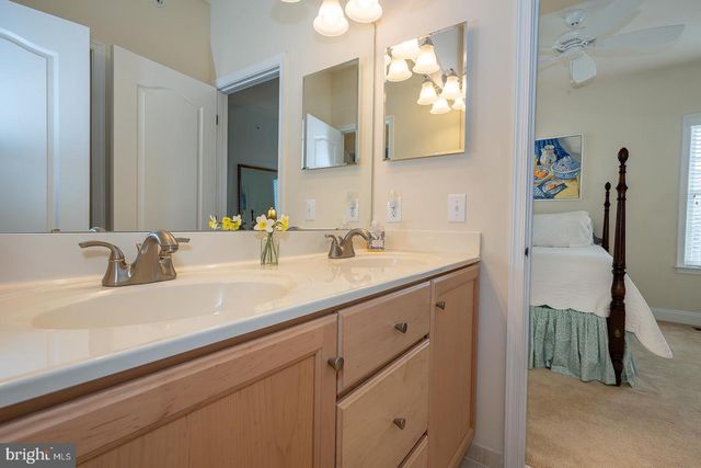3708 LISETER GDNS, Newtown Square, PA 19073