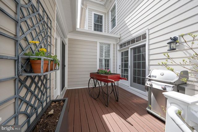 3708 LISETER GDNS, Newtown Square, PA 19073