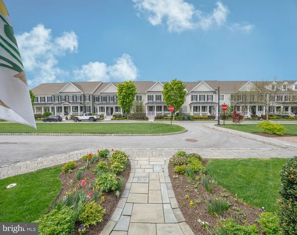 3708 LISETER GDNS, Newtown Square, PA 19073