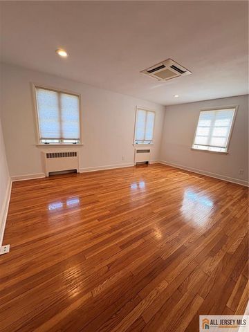 13 Fountain Street, East Brunswick, NJ 08816