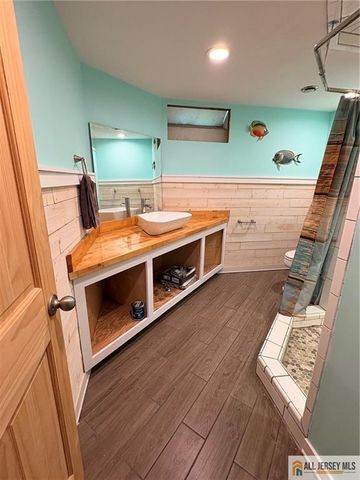 13 Fountain Street, East Brunswick, NJ 08816