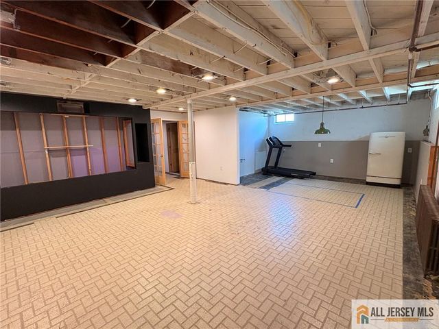 13 Fountain Street, East Brunswick, NJ 08816