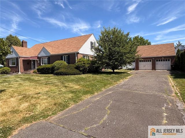 13 Fountain Street, East Brunswick, NJ 08816