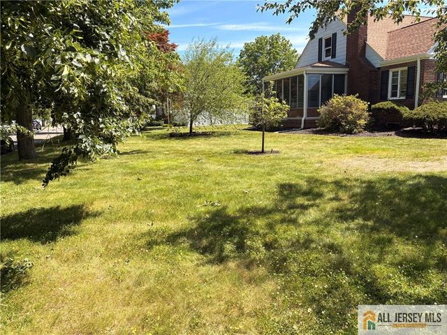 13 Fountain Street, East Brunswick, NJ 08816