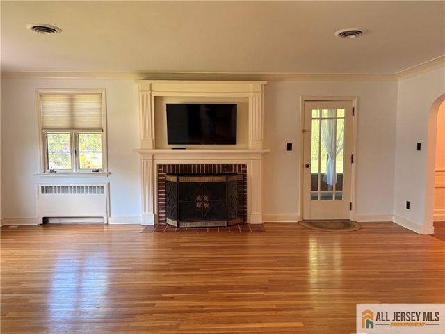 13 Fountain Street, East Brunswick, NJ 08816
