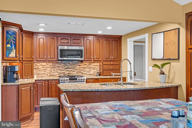 110 4TH AVE, Tuckerton, NJ 08087