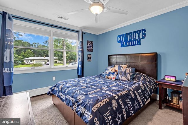 110 4TH AVE, Tuckerton, NJ 08087