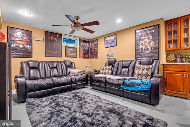 110 4TH AVE, Tuckerton, NJ 08087