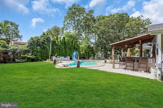 110 4TH AVE, Tuckerton, NJ 08087