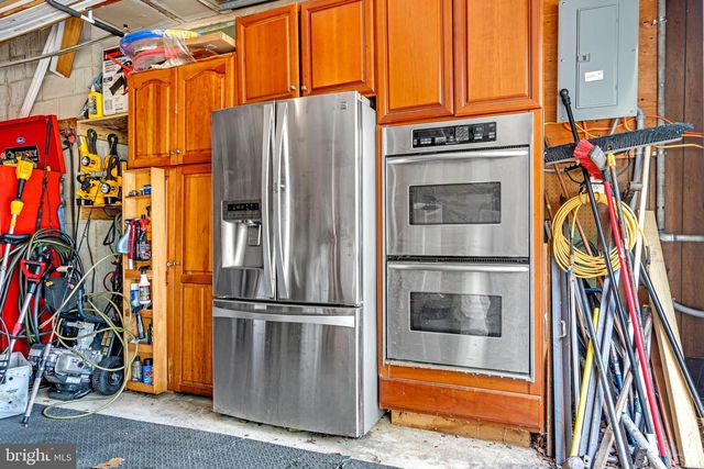 110 4TH AVE, Tuckerton, NJ 08087