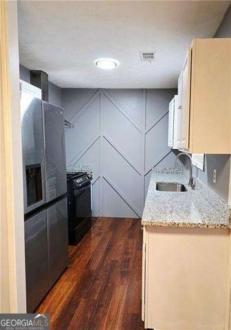 115 BOND Drive, Ellenwood, GA 30294