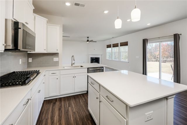 106 Keswick Circle, Central, SC 29630