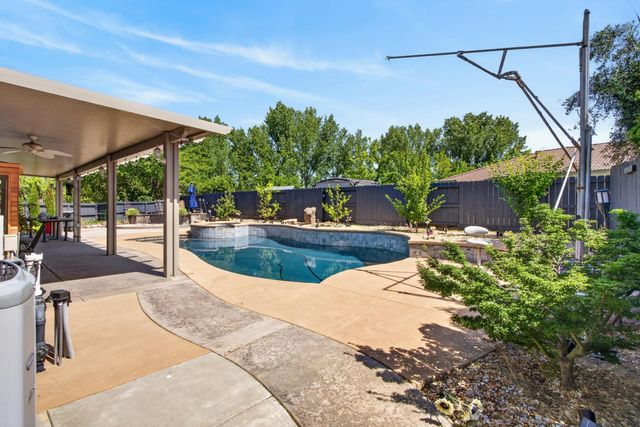 3501 Blanchette Way, Rancho Cordova, CA 95670