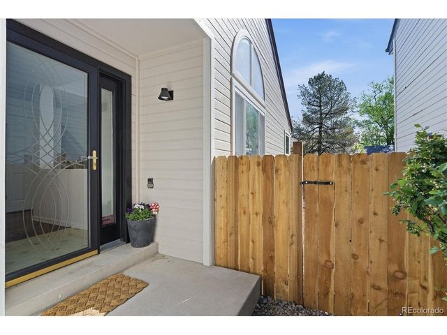 2258 S Nome Ct, Aurora, CO 80014