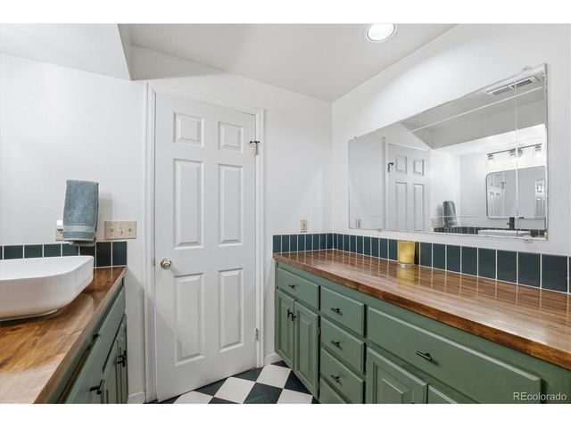 2258 S Nome Ct, Aurora, CO 80014