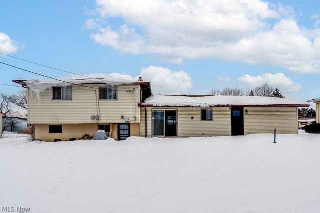 5731 Meadow Lane, Bedford Heights, OH 44146