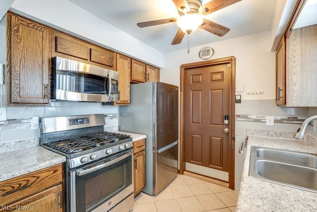 5731 Meadow Lane, Bedford Heights, OH 44146