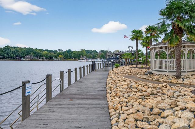 20314 Colony Point Lane, Cornelius, NC 28031