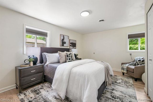 2374 Lakena Road, West Bloomfield, MI 48324