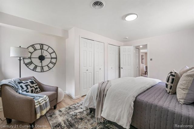 2374 Lakena Road, West Bloomfield, MI 48324