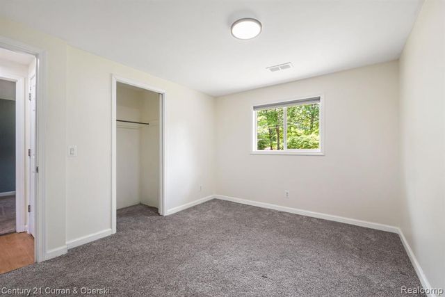 2374 Lakena Road, West Bloomfield, MI 48324