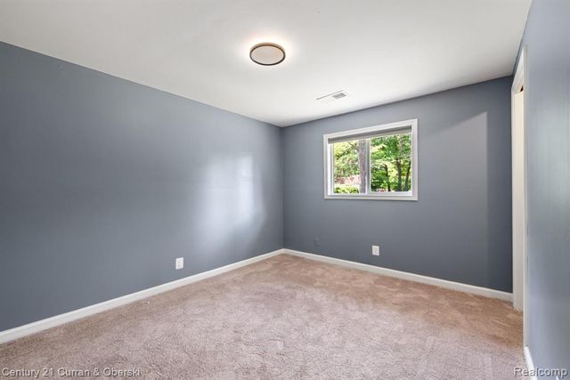 2374 Lakena Road, West Bloomfield, MI 48324
