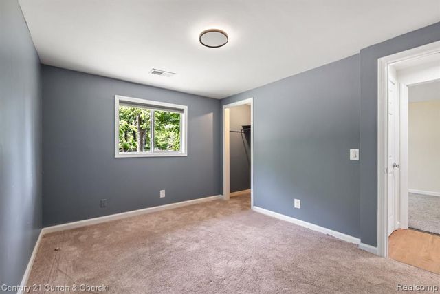 2374 Lakena Road, West Bloomfield, MI 48324