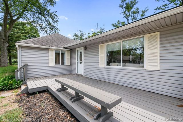 2374 Lakena Road, West Bloomfield, MI 48324