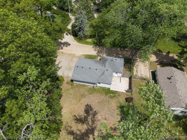 2374 Lakena Road, West Bloomfield, MI 48324